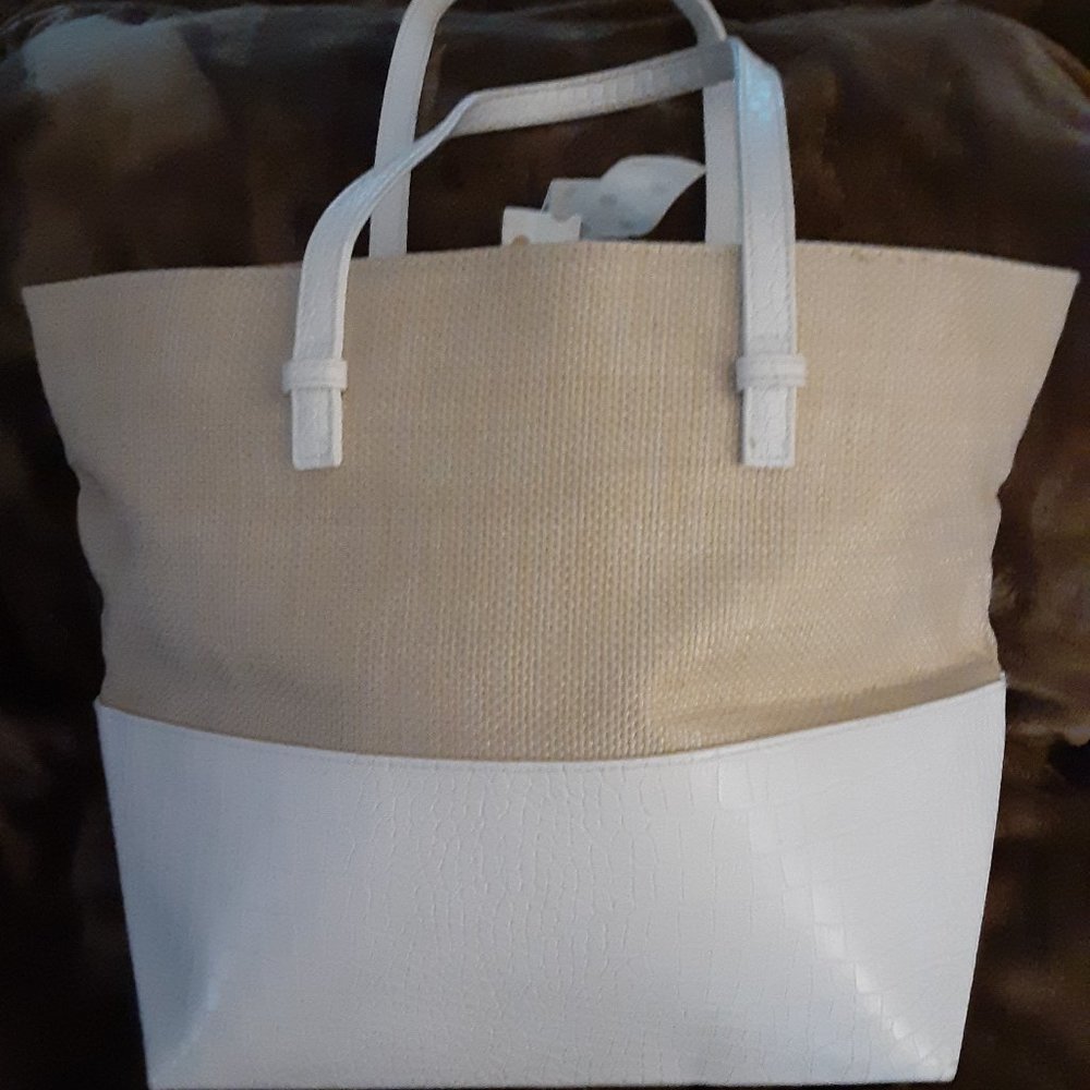 Estee Lauder tote
